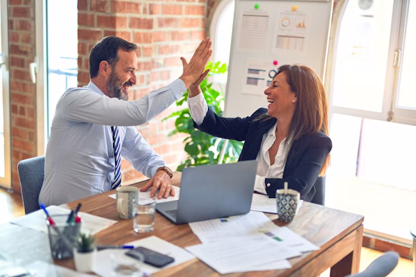 Geschäftsbesprechung – Struktur und Kommunikation SAM Innovate